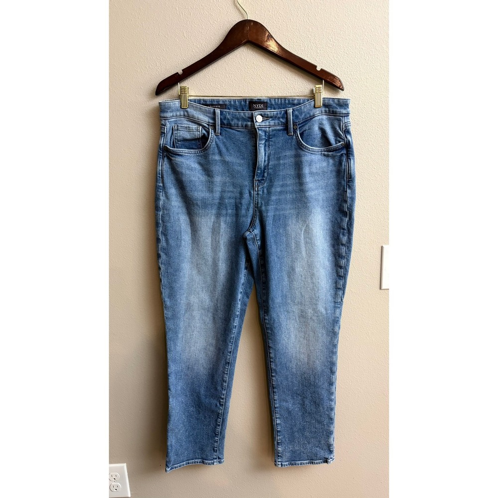 NYDJ Girlfriend Jeans Size 14 Blue Denim Mid Rise Straight Leg Stretch Ankle